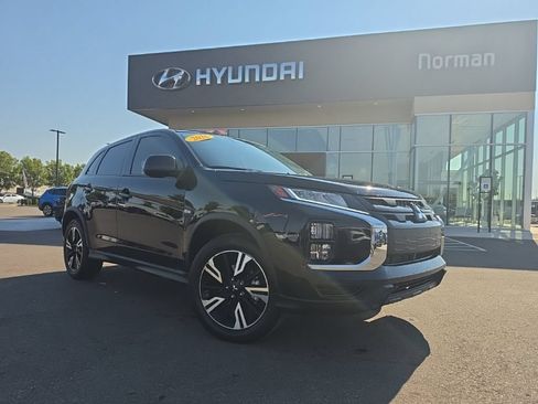 Used 2026 Mitsubishi Outlander Sport LE AWD/4WD image 1