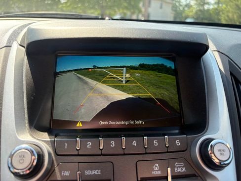Used 2016 Chevrolet Equinox LT FWD image 4