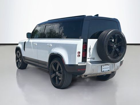 Used 2023 Land Rover Defender 110 SE AWD/4WD image 3