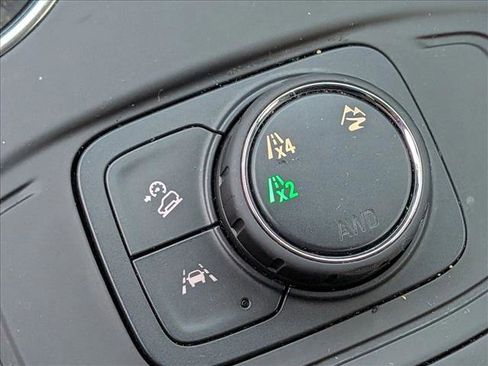 Used 2024 GMC Terrain SLE AWD/4WD image 11