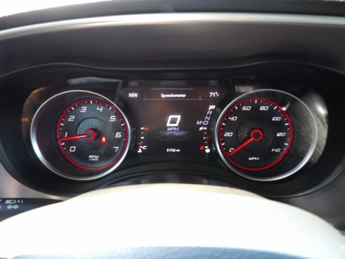 Used 2020 Dodge Charger SXT RWD image 17