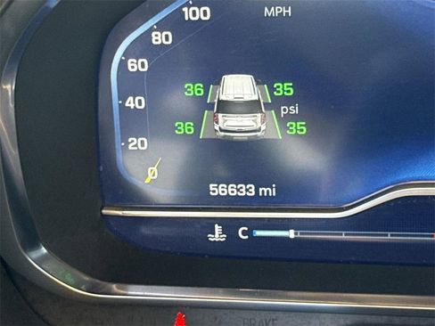 Used 2024 Chevrolet Suburban LT image 11