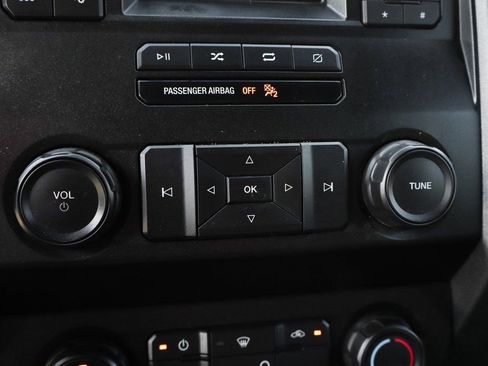 Used 2021 Ford F550 2WD Regular Cab Super Duty image 34