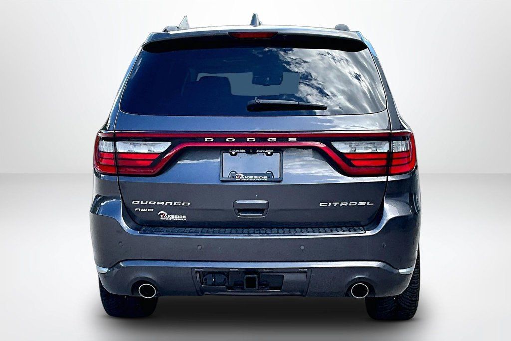 Used 2016 Dodge Durango Citadel w/ Technology Group AWD/4WD image 6