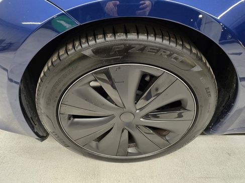 Used 2021 Tesla Model S Plaid image 10