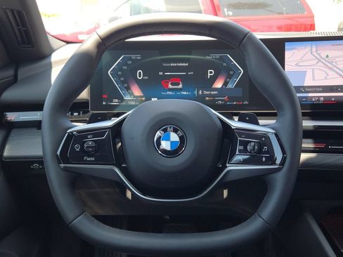 Used 2026 BMW 530i w/ Premium Package RWD image 19
