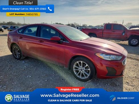 Used 2020 Ford Fusion SE image 5