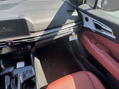 New 2026 Kia Sportage SX FWD image 14