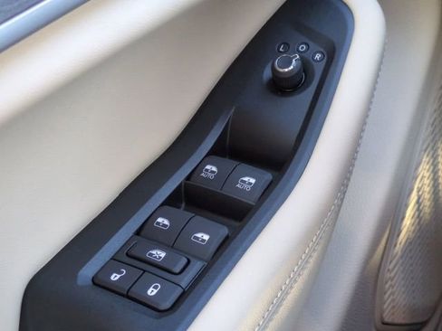 New 2025 Jeep Grand Cherokee Limited w/ Trailer Tow Package image 24