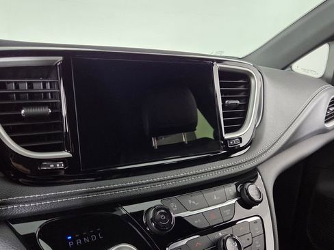 New 2026 Chrysler Pacifica Select image 22