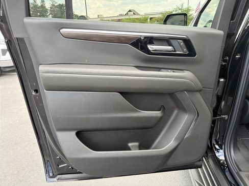 New 2026 Chevrolet Suburban LS RWD image 22
