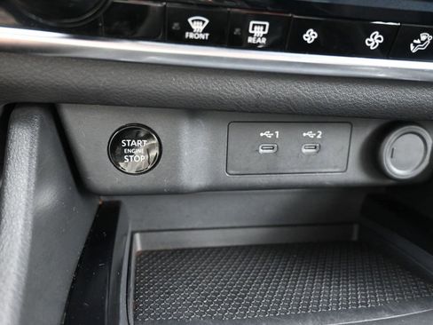 Used 2025 Nissan Rogue SV image 16