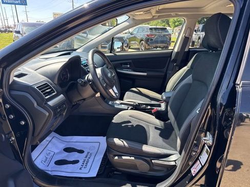 Used 2017 Subaru Crosstrek 2.0i Premium w/ Moonroof Package AWD/4WD image 14