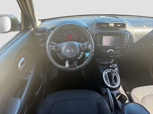 Used 2018 Kia Soul + FWD image 20