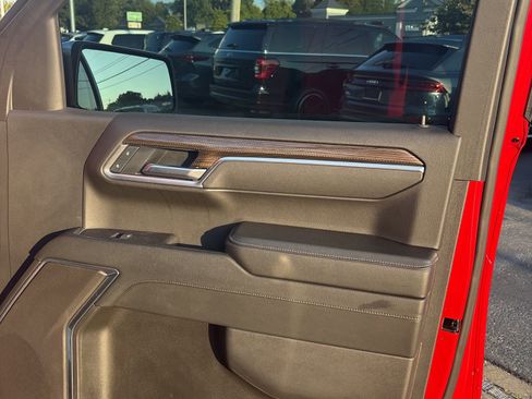 Used 2025 Chevrolet Silverado 1500 LT image 20