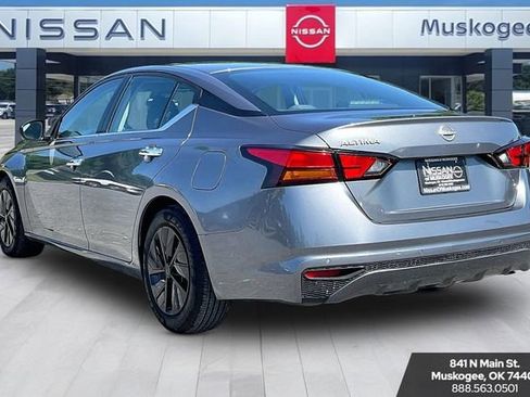 Used 2023 Nissan Altima 2.5 S FWD image 4
