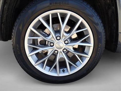Used 2022 Jeep Grand Cherokee Summit w/ Advanced Protech Group IV AWD/4WD image 7