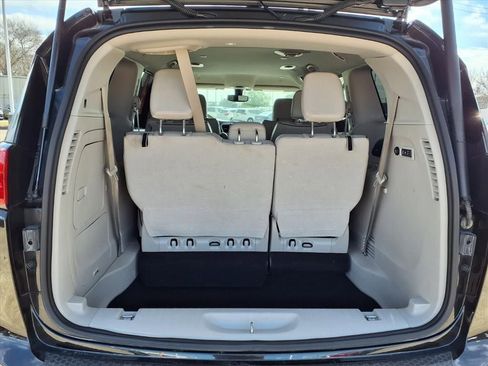 Used 2020 Chrysler Pacifica Limited image 29