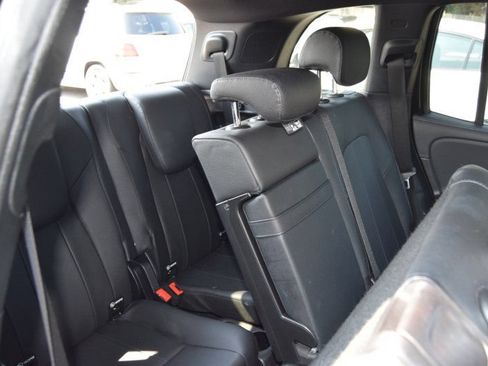 Used 2021 Mercedes-Benz GLB 250 4MATIC w/ Premium Package image 34