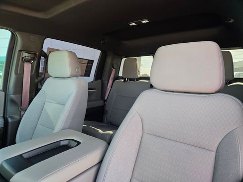 Used 2022 GMC Sierra 1500 SLE w/ Preferred Package image 12