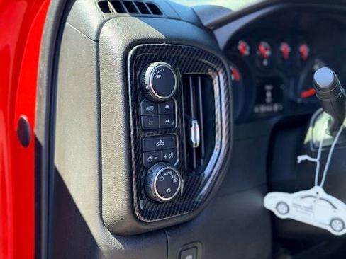 Used 2021 Chevrolet Silverado 1500 Custom Trail Boss w/ LPO, Dark Essentials Package image 7