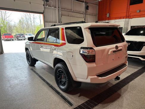 Used 2023 Toyota 4Runner 40th Anniversary SE image 3