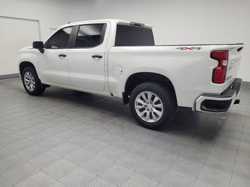 Used 2020 Chevrolet Silverado 1500 Custom w/ Custom Value Package AWD/4WD image 3