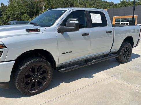 Used 2026 RAM 2500 Big Horn AWD/4WD image 7