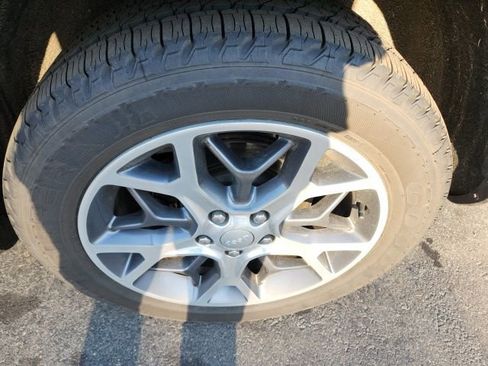 Used 2021 Jeep Grand Cherokee Overland image 10