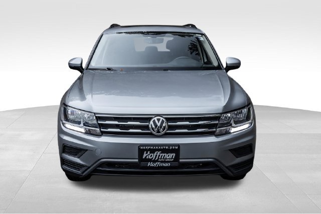 Used 2021 Volkswagen Tiguan SE w/ Panoramic Sunroof Package AWD/4WD image 3