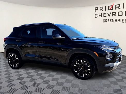 Certified 2022 Chevrolet TrailBlazer LT w/ Driver Confidence Package AWD/4WD image 2