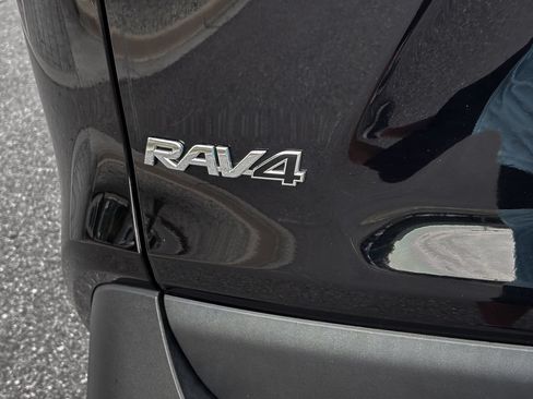 Used 2025 Toyota RAV4 XLE AWD/4WD image 13