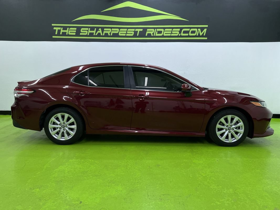 Used 2018 Toyota Camry LE FWD image 11