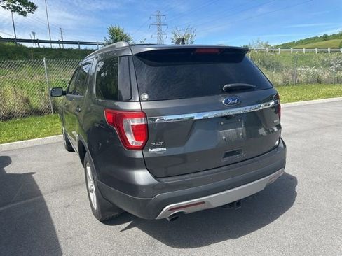 Used 2017 Ford Explorer XLT AWD/4WD image 17
