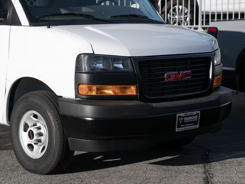 New 2025 GMC Savana 2500 Extended w/ Driver Convenience Package image 16