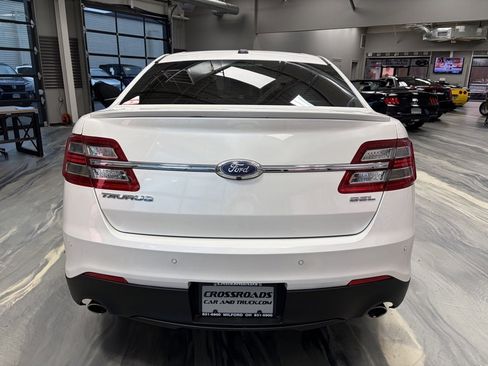 Used 2018 Ford Taurus SEL image 29
