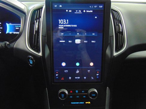 Used 2024 Ford Edge SEL image 13