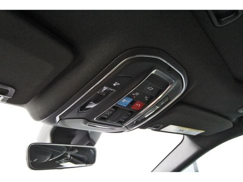 Used 2025 Jeep Grand Cherokee Altitude RWD image 21