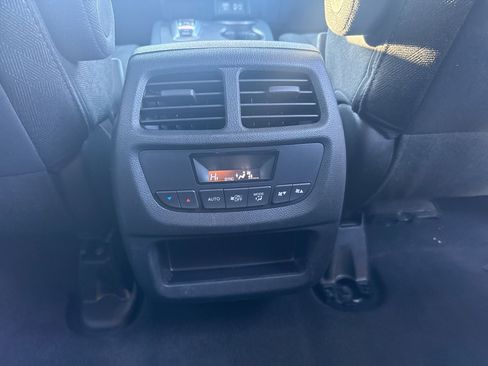 Used 2022 Honda Pilot Sport image 23