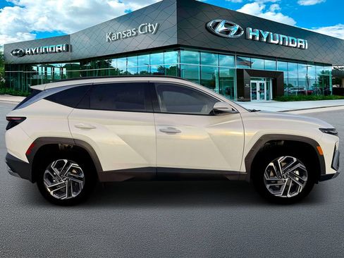 New 2026 Hyundai Tucson Limited w/ Tow & Go Package AWD/4WD image 9