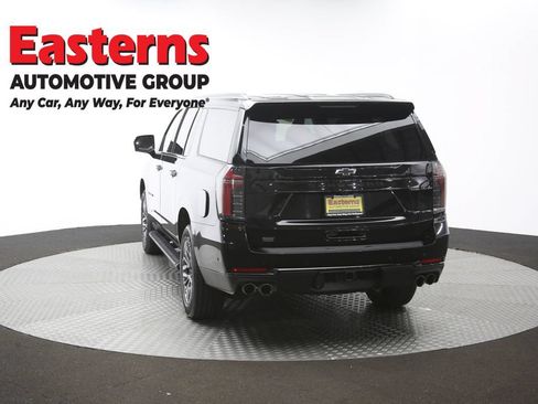 Used 2025 Chevrolet Suburban Z71 AWD/4WD image 41