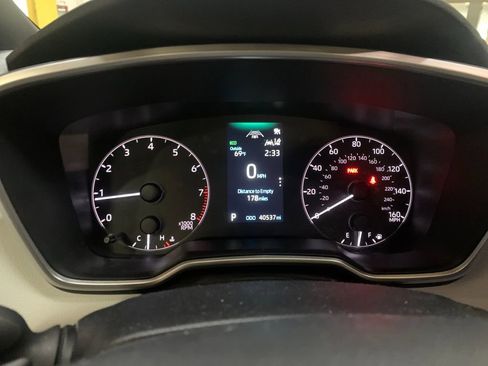 Used 2023 Toyota Corolla SE w/ SE Premium Package FWD image 29