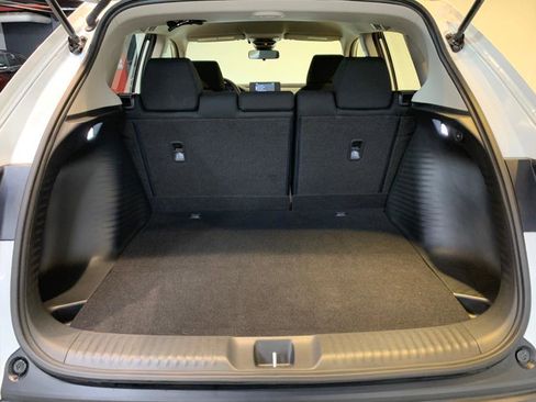 Used 2023 Honda HR-V LX image 39