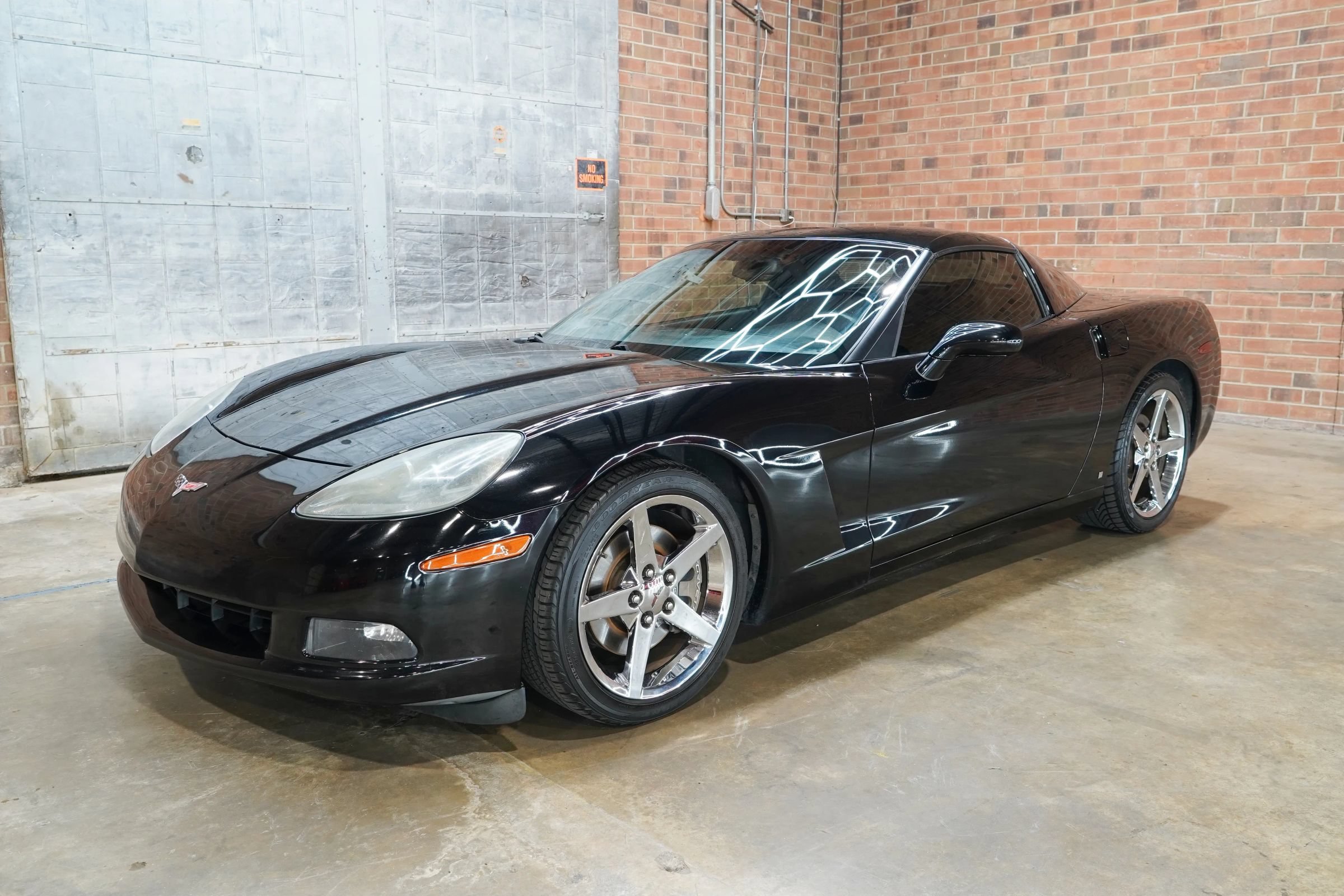 Used 2007 Chevrolet Corvette Coupe w/ Preferred Equipment Group RWD image 6