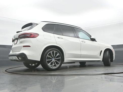 Used 2023 BMW X5 xDrive40i w/ M Sport Package AWD/4WD image 33