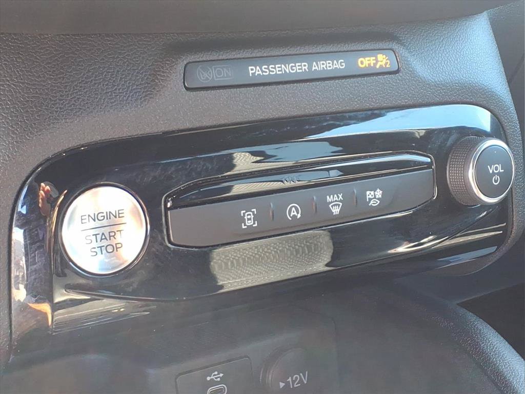 Used 2024 Ford Escape ST-Line w/ Tech Pack #1 AWD/4WD image 8
