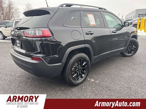 Used 2023 Jeep Cherokee Altitude Lux image 4