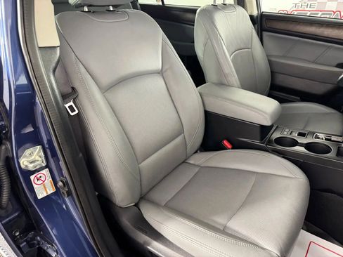 Used 2019 Subaru Outback 2.5i Limited w/ Popular Package #2 image 35