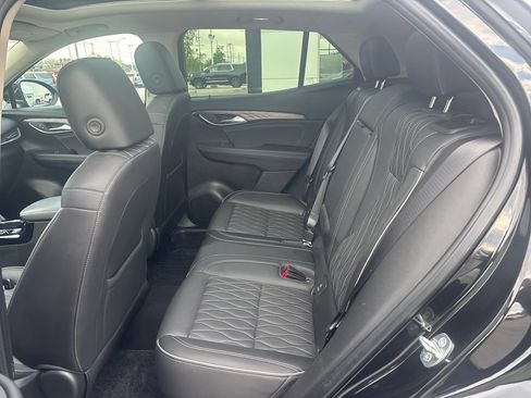 Used 2022 Buick Envision Avenir w/ Technology Package II AWD/4WD image 32
