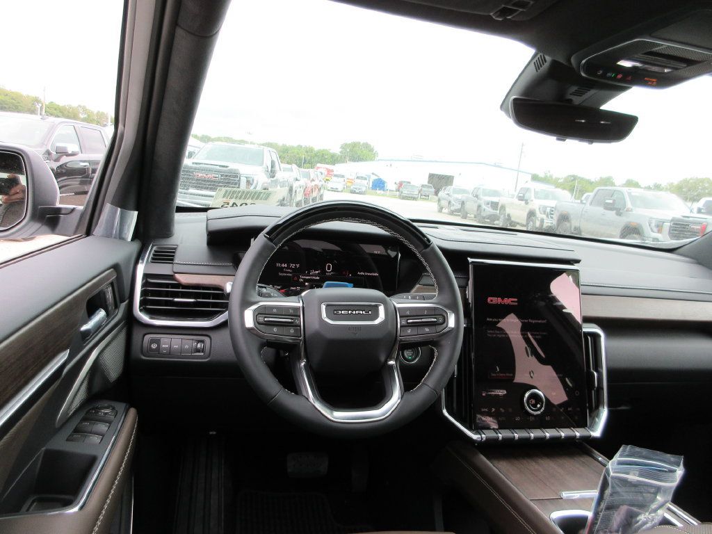 New 2027 GMC Acadia Denali Ultimate AWD/4WD image 13